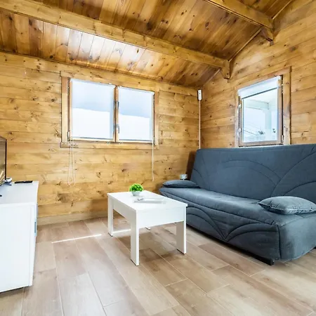 Semesterbostad Mi Juliana *